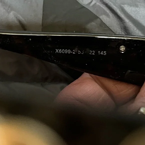 CHANEL Black and brown fashion Sunglasses - Picture 6 of 8